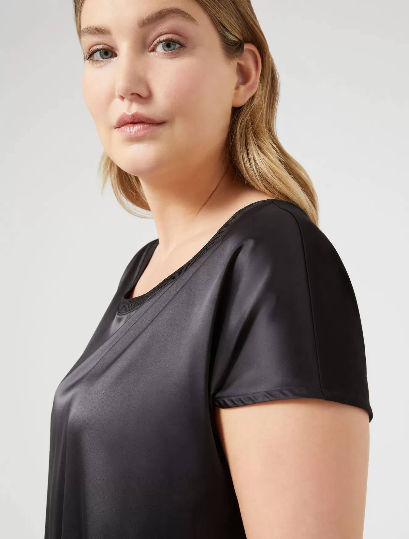 Tops & T-shirts | Tops & T-shirts<Marina Rinaldi T-Shirt aus Crêpe-Jersey SCHWARZ