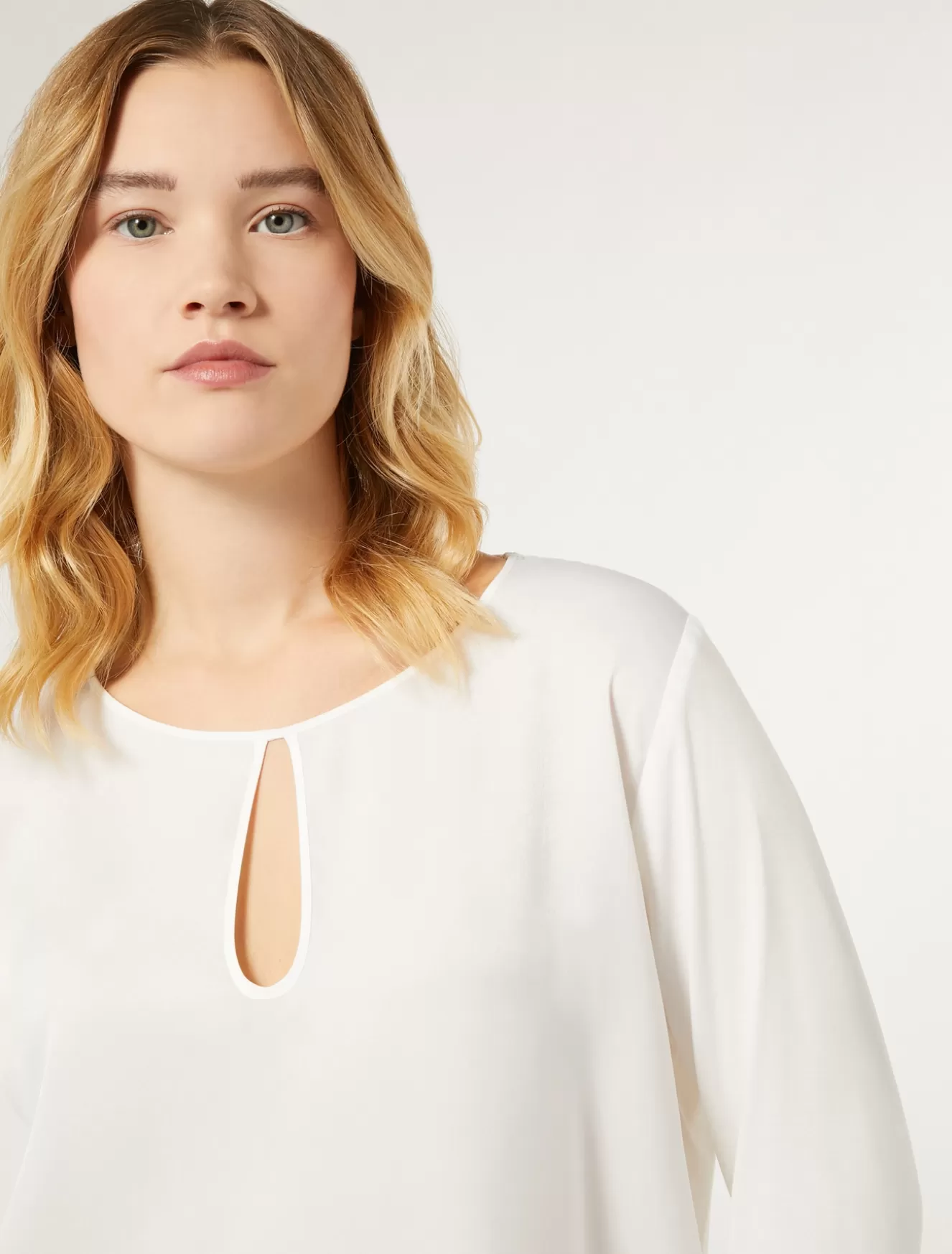 Tops & T-shirts | Tops & T-shirts<Marina Rinaldi T-Shirt aus Viskosejersey und Satin WEISS